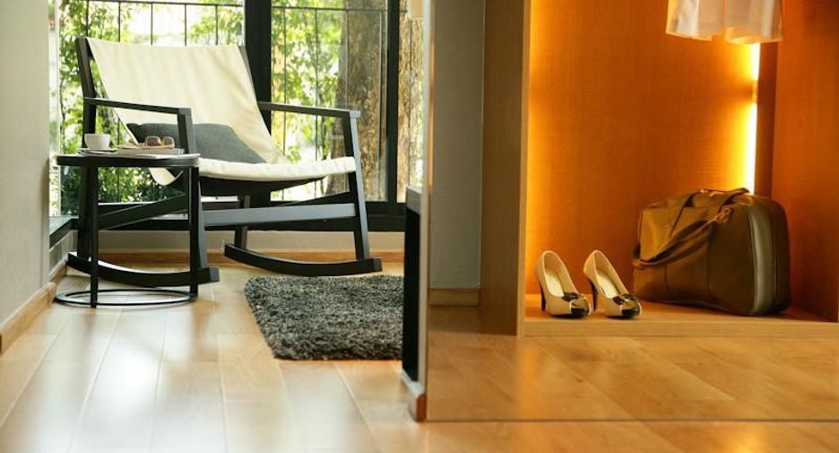 Wora Sukhumvit 49