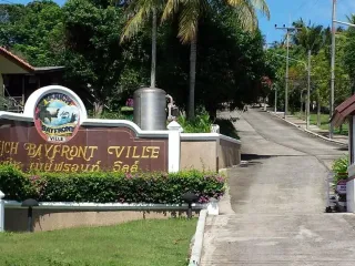 Vanich Bayfront Ville