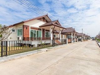 บ้านสวนธนาวดี