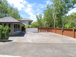 Poom Villa