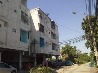 สรัณธร คอนโดมิเนียม