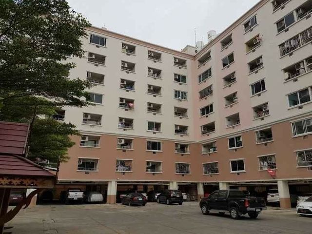 The Great Condo Petchkasem 48