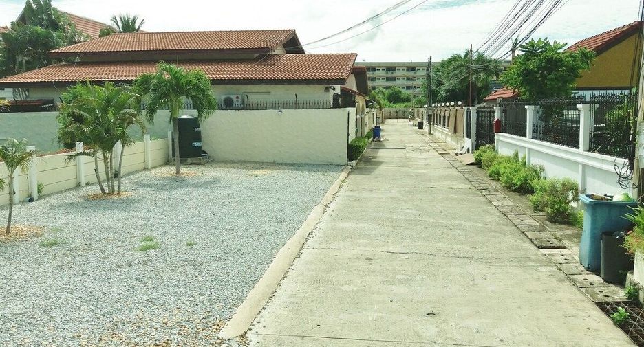 Maison au Bord de l'Eau, Pattaya