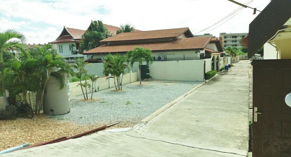 Maison au Bord de l'Eau, Pattaya