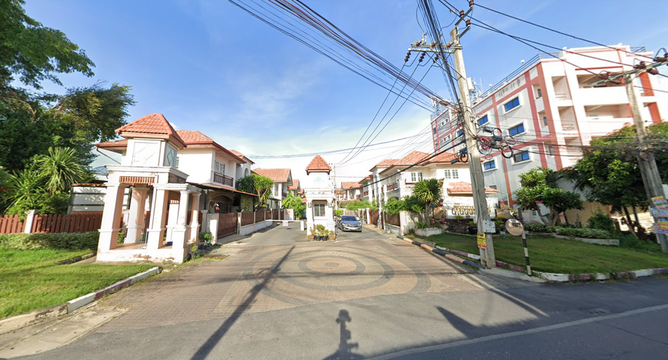Baan Nontri 4