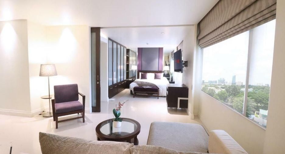 Siri Sathorn