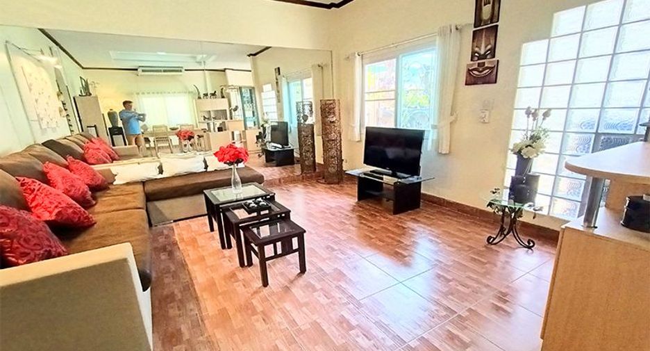 Dusit Land and House 8