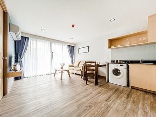 CV 12 The Residence