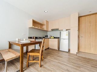 CV 12 The Residence