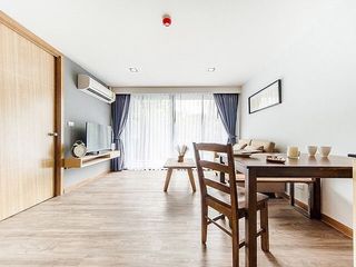 CV 12 The Residence