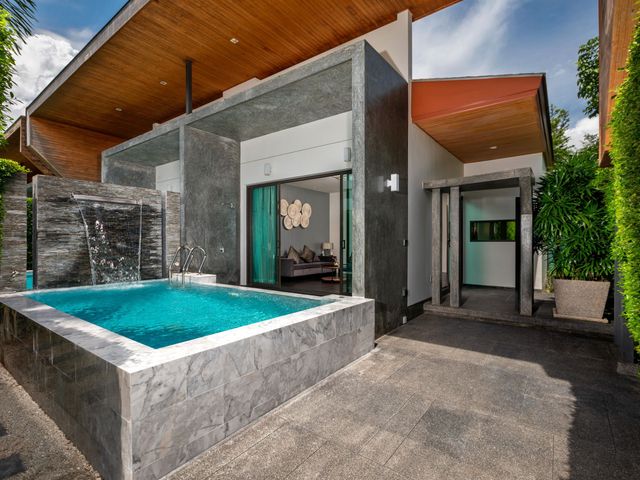 The 8 Pool Villa