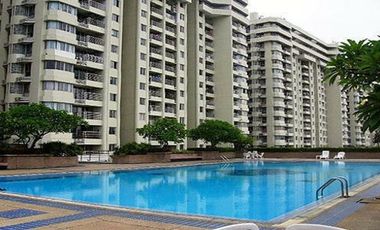 Novel Condominium