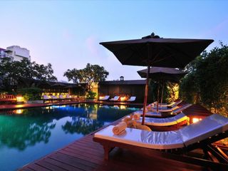 โรงแรมเซ็นเตอร์พอยต์ ประตูน้ำ
