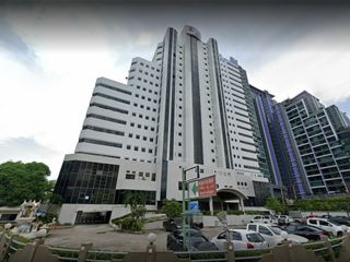 อีสเทิร์น ทาวน์เวอร์ คอนโดมิเนียม