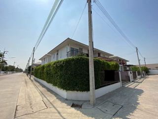 The Touchhouse Wongwaen-Wang Noi