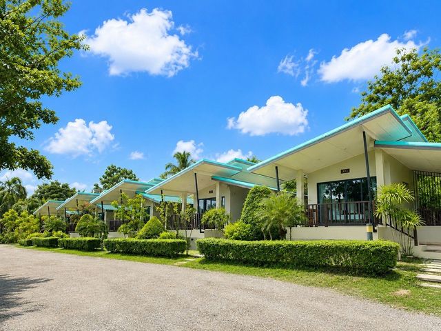 Flow Resort