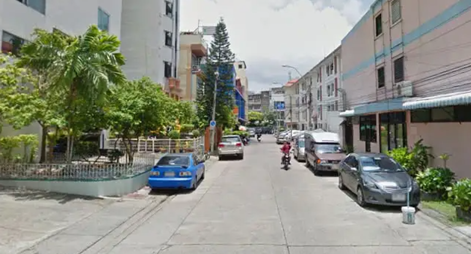 Ratdamnoen Condominium