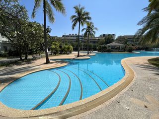 Baan Sra Suan