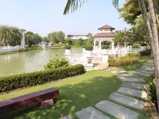 Ladawan Puttamonton Sai 2