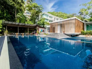 เดอะ ทรีส์ เรสซิเด้นท์