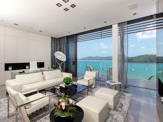 Cliff Top Residence