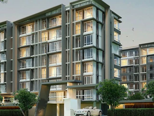 Fifth Avenue Campus Condo