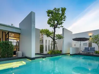 Baan Klang Muang Srinakarin-Onnut