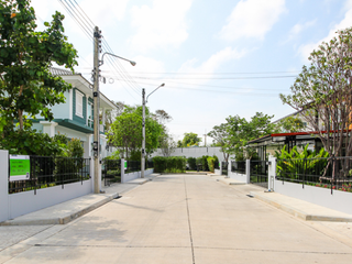 Baan Phuek Lada Mahachai
