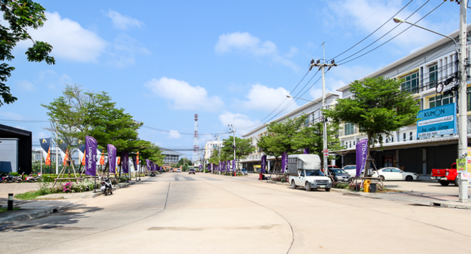 Baan Phuek Lada Mahachai