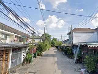Porn Sawang Niwet Village