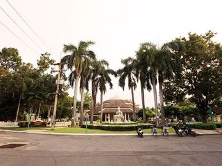 玛尼林湖与泻湖
