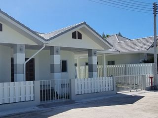 Leo Resort