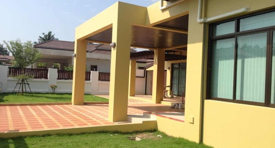Grand Garden Home