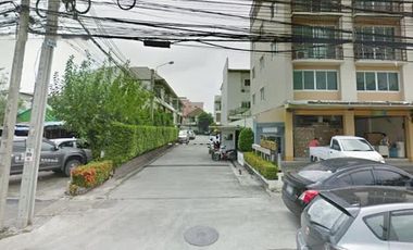 Phokaew Place