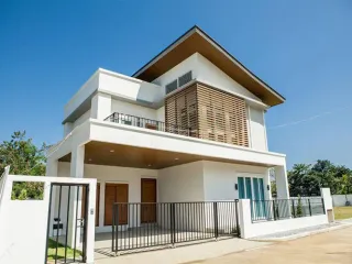 Beyond San Kamphaeng