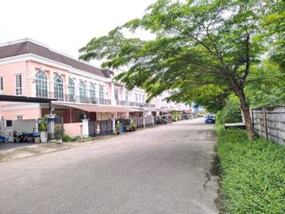 The Grand City Park