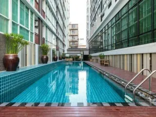 Max Condominium Ngamwongwan