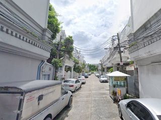Ekkamai Villas