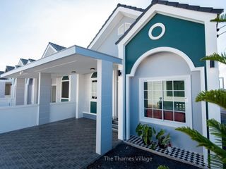 The Thames Village