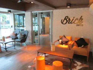 Aspire Sathorn-Taksin Brick Zone