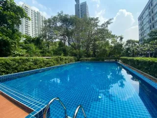 Aspire Sathorn-Taksin Brick Zone
