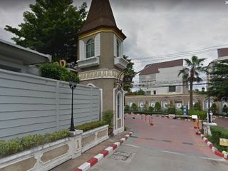 Baan Klang Muang Swiss Town Kaset-Nawamin