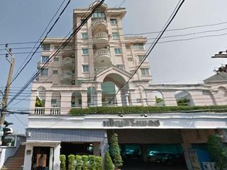 Pensiri Place