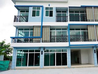 Grand TK Amata Townhome