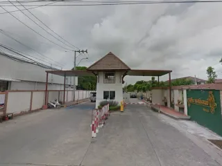 Nalin Residence Hatairath‎