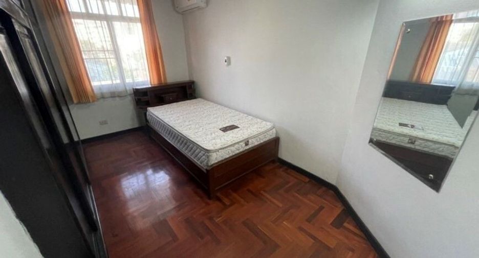 Tierra Mansion