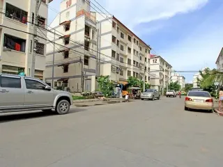 Äu Athon Phraek Sa 2