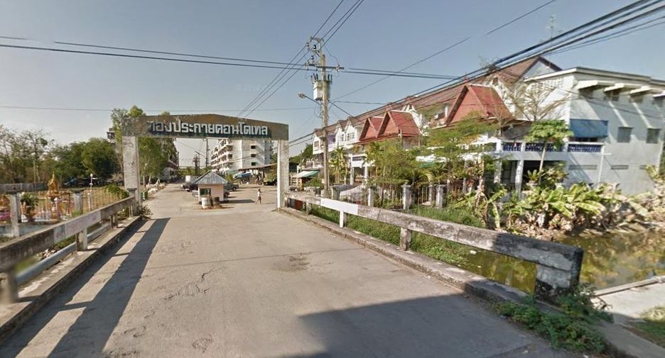 Thongprakai Condotel
