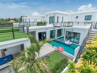 The Modern Pool Villa