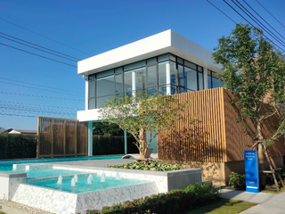 Baan Klang Muang Sukhumvit - Onnut
